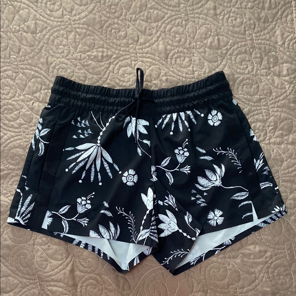 Athleta Black Floral Casual shorts size 0